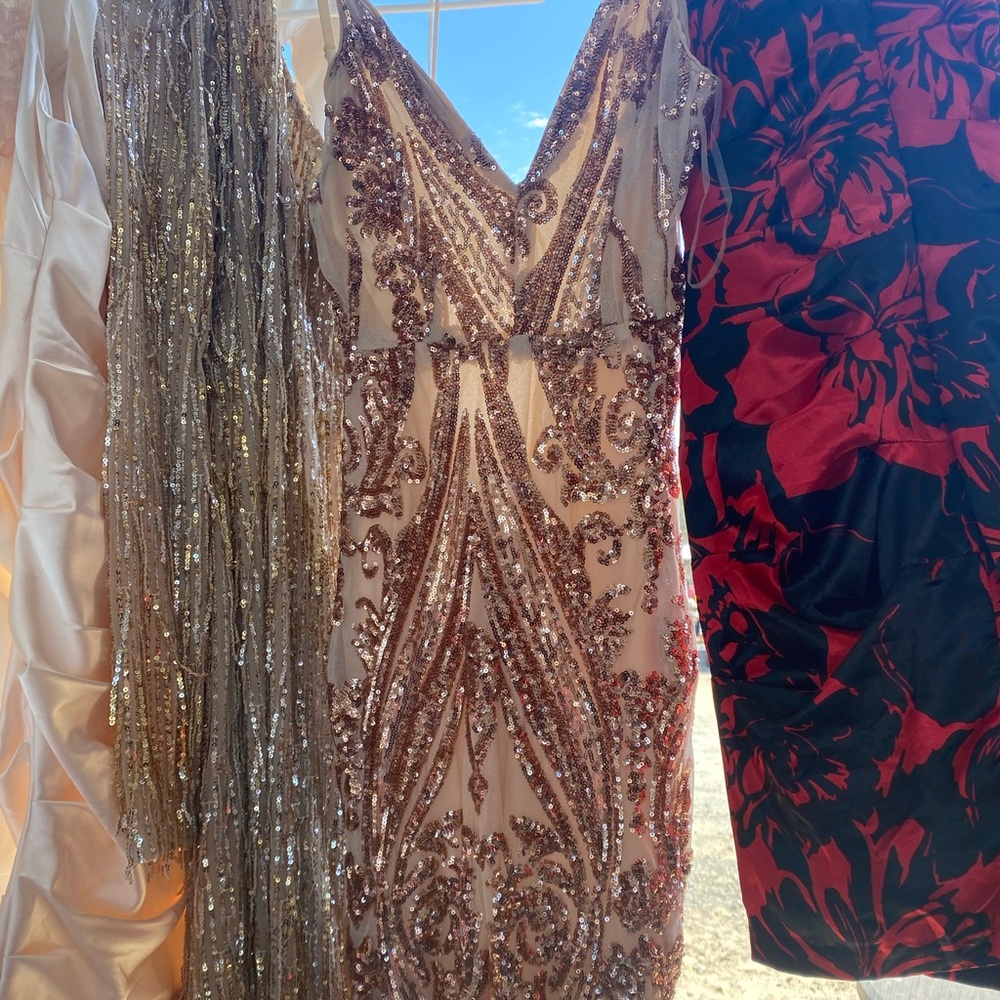 Gold sequin dress from Fashion Nova. Size Small.